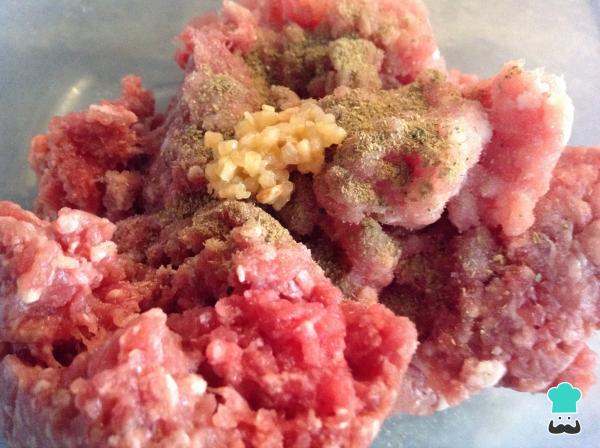 Recette Rouleau de bœuf haché au jambon et fromage - Étape 2
