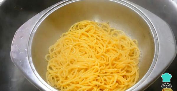 Recette Spaghetti à la crème et au fromage - Étape 3