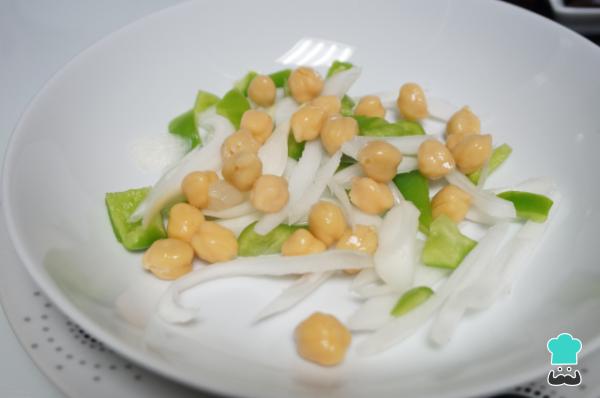 Recette de Salade de pois chiches à la morue - Étape 3