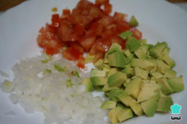 Recette Tartare de tomates et d'avocat - Étape 1