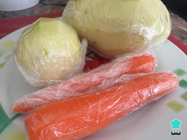 Recette originale de salade russe - Étape 1