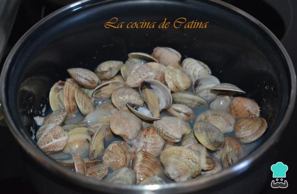 Recette de Spaghetti à la marinera aux champignons - Étape 1