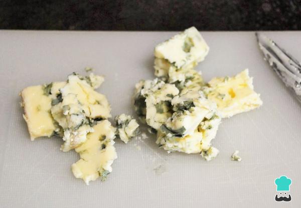 Recette de hamburger farci au fromage bleu - Étape 2