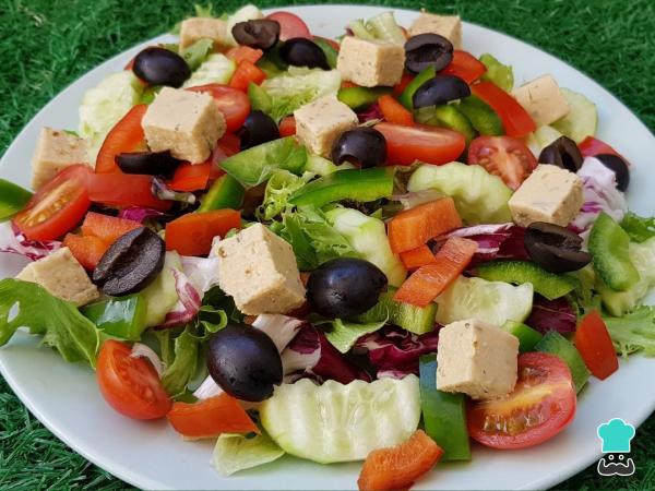 Recette de salade de concombre grecque traditionnelle – Étape 5
