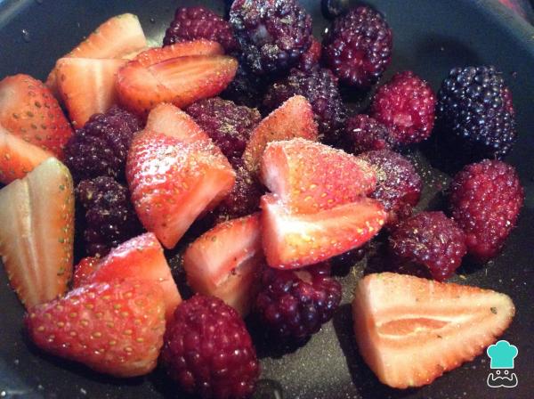 Recette de Longe sauce aux fruits rouges - Étape 2