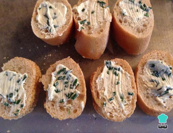Recette de Toasts de surlonge au brie et à l'oignon caramélisé - Étape 9
