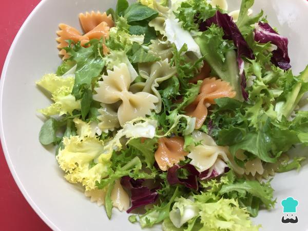 Recette de Salade de Pâtes avec Sauce Rose et Laitue - Étape 3