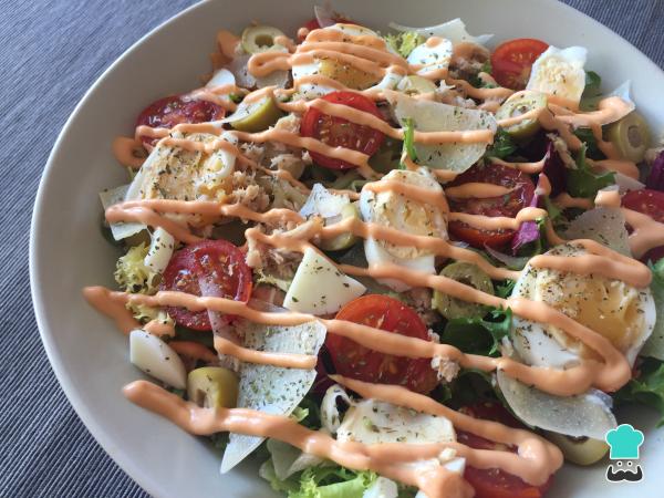 Recette de salade de pâtes avec sauce rose et laitue - Étape 9