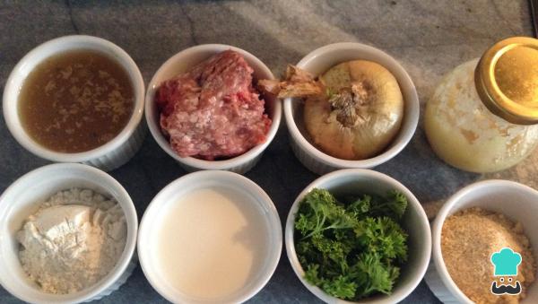 Recette Boulettes de viande à la sauce blanche - Étape 1