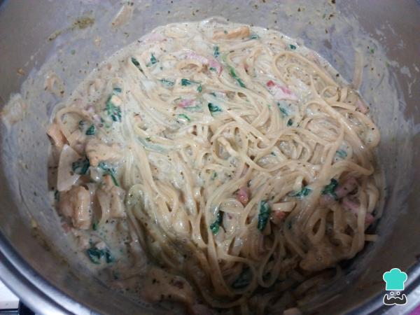 Recette de pâtes au pesto de poulet - Étape 8
