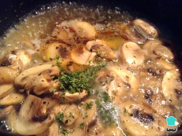 Recette de roulé de viande à la sauce aux champignons - Étape 19