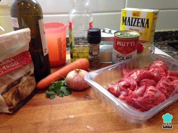 Recette de Ragoût de Bœuf au Vin Rouge - Étape 1