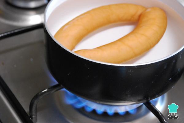 Recette de doigts de saucisse pour Halloween - Étape 2