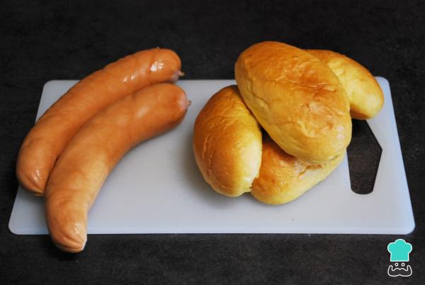 Recette de doigts de saucisse pour Halloween - Étape 1
