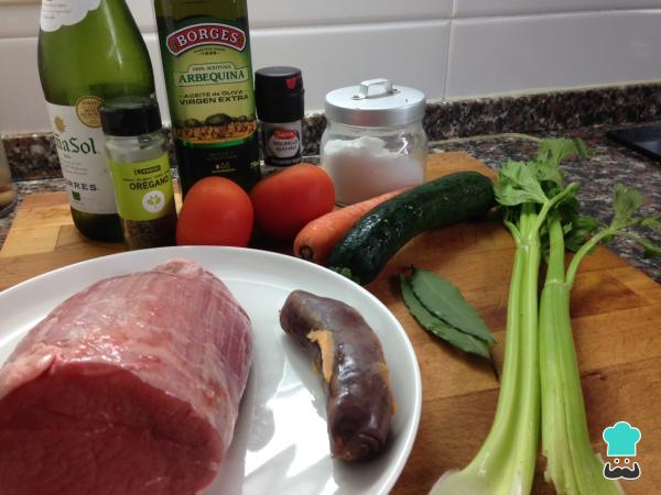 Ronde de bœuf à la sauce espagnole Recette - Étape 1