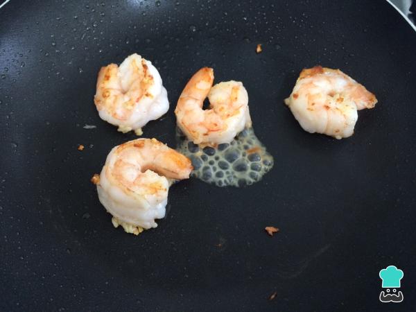 Recette Spaghetti aux crevettes à l'ail - Étape 3