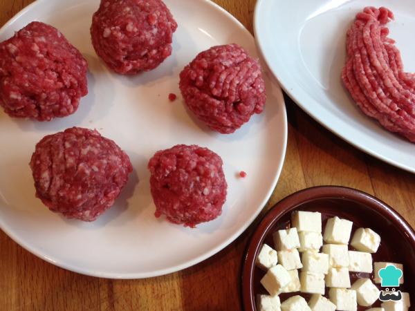 Recette de boulettes de viande grecques - Étape 2