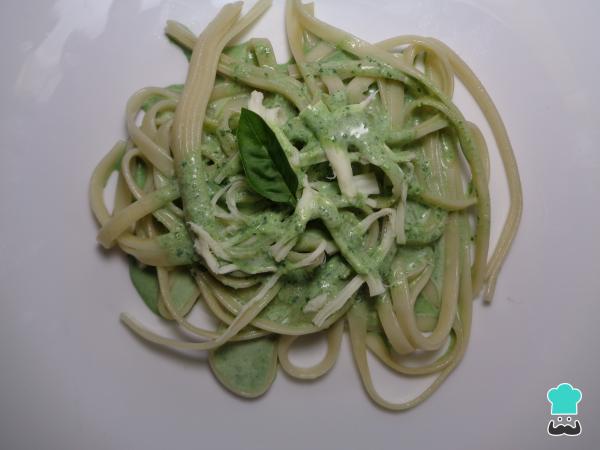 Recette de Nouilles Vertes aux Épinards et Basilic - Étape 9