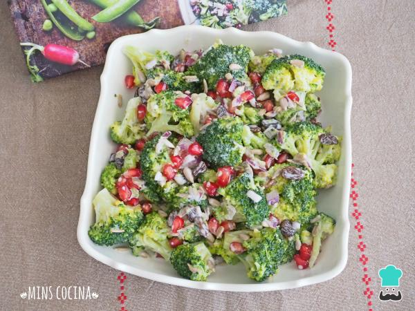 Recette de salade de brocoli cru - Étape 4