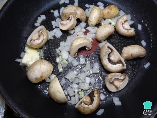 Recette de nouilles aux crevettes et champignons - Étape 5