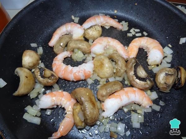 Recette de Nouilles aux crevettes et champignons - Étape 6