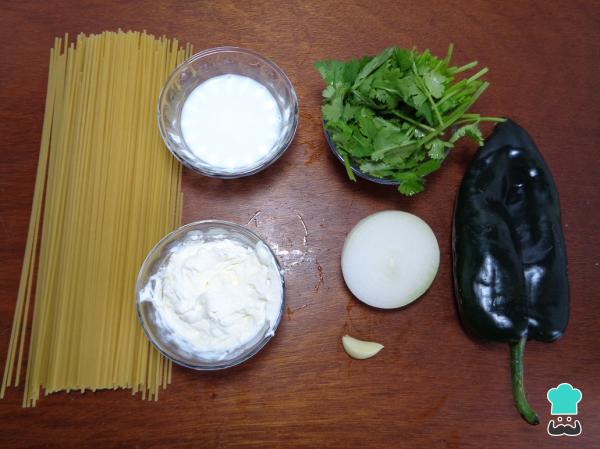 Recette de Spaghettis verts à la coriandre - Étape 1