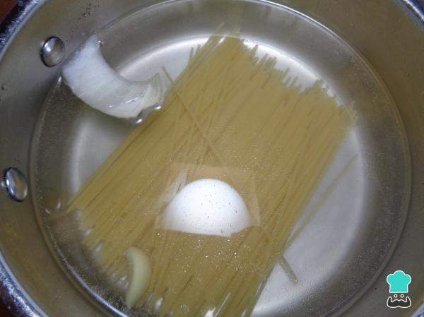 Recette de Spaghettis verts à la coriandre - Étape 2