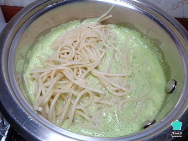 Recette de Spaghettis verts à la coriandre - Étape 7