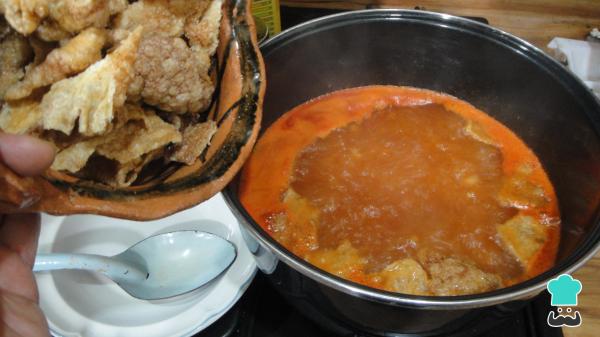 Recette de chicharrón à la sauce rouge - Étape 8