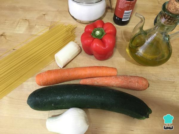Recette Spaghetti aux légumes et soja - Étape 1