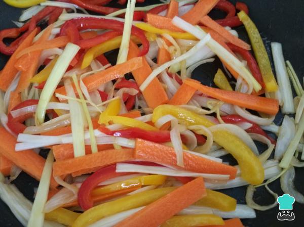 Recette de nouilles chinoises Trois délices - Étape 4