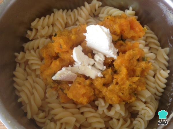 Recette de pâtes au potiron et fromage de chèvre - Étape 5