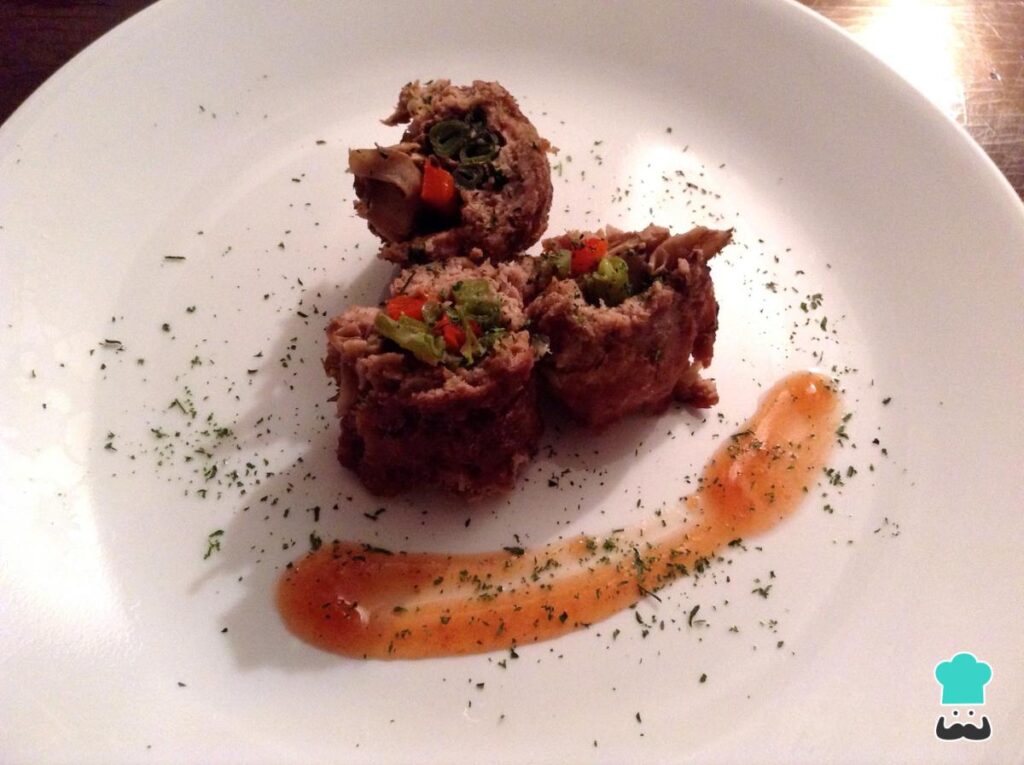 Recette de Rouleau de viande hachée farci aux légumes