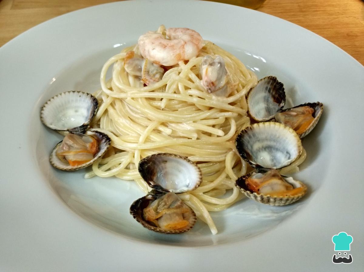 Recette de Spaghetti à la marinera à la crème