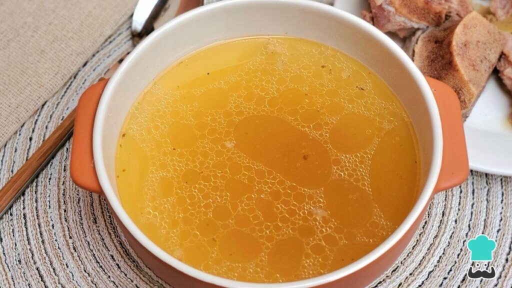 Recette de bouillon d'os riche en collagène