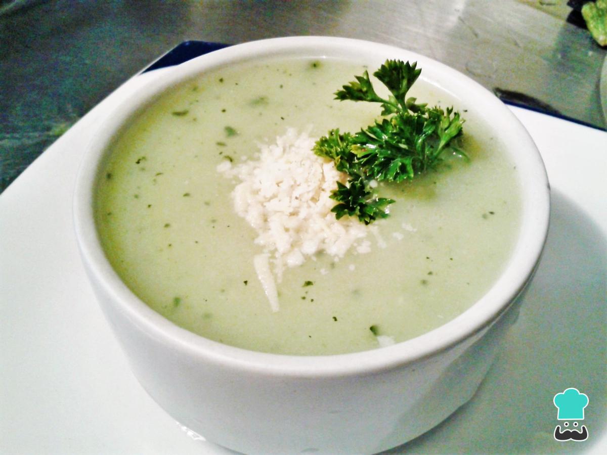 Recette de crème de courgettes et d'oignons