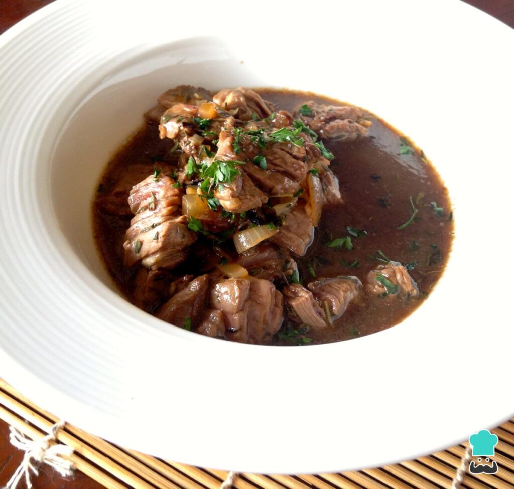 Recette de longe de bœuf sauce au vin rouge