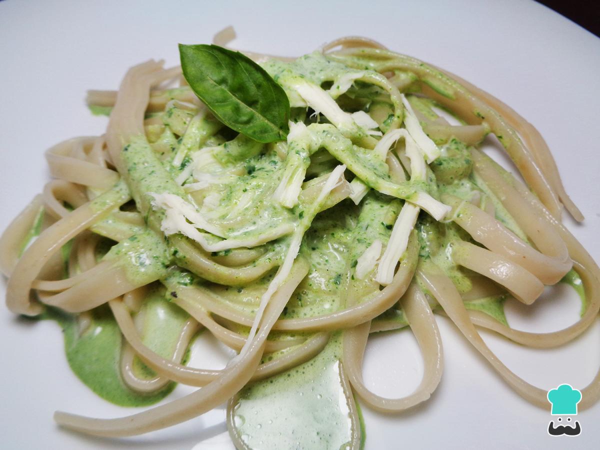 Recette de nouilles vertes aux épinards et basilic