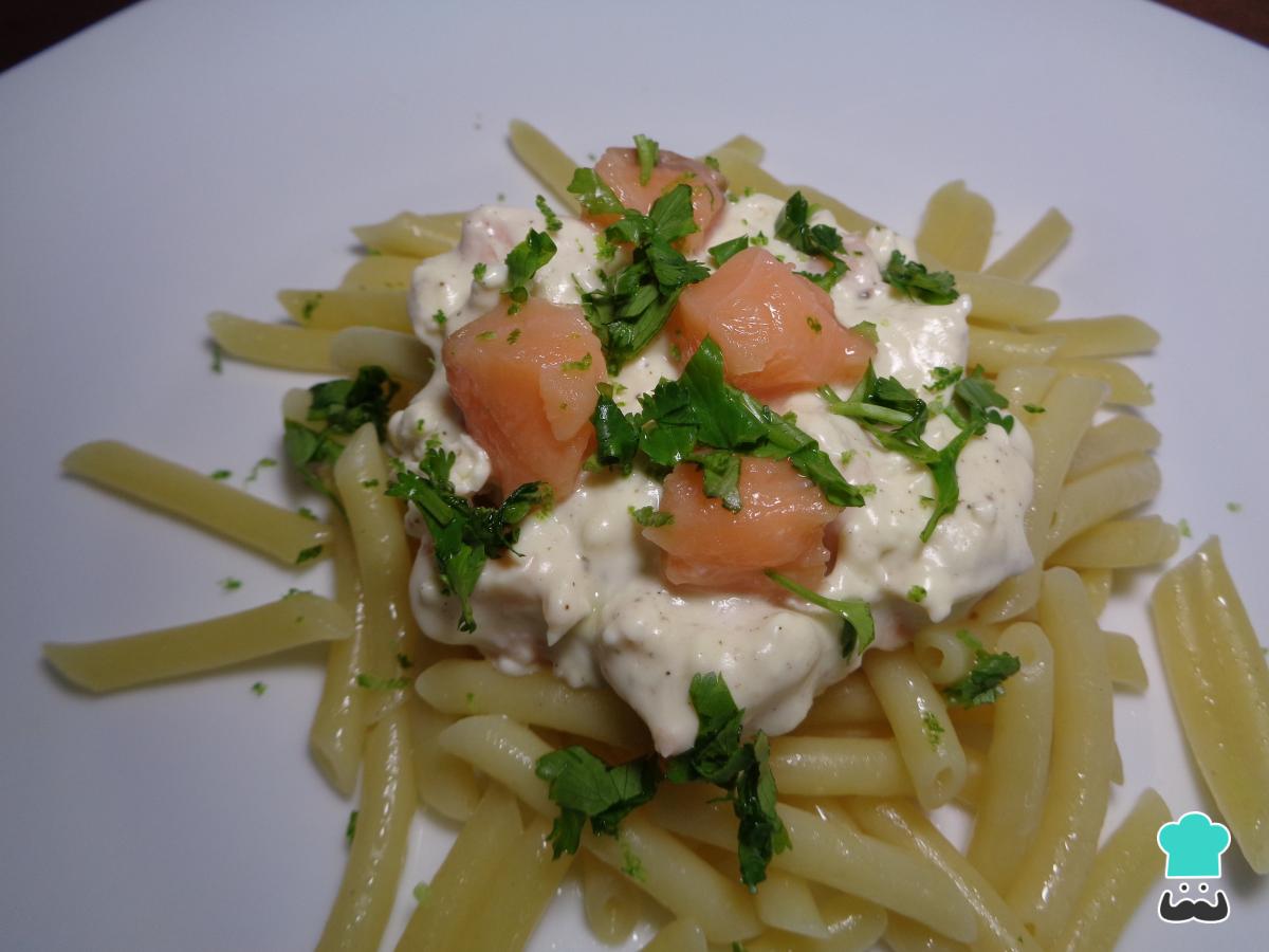Recette de pâtes au saumon fumé et fromage Philadelphia