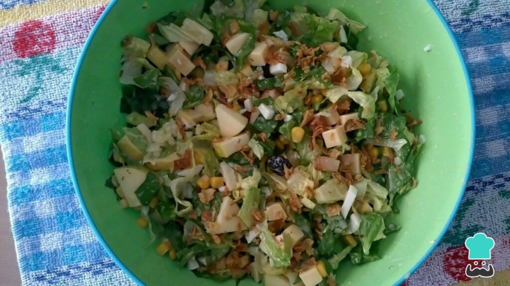 Recette de salade César aux fruits