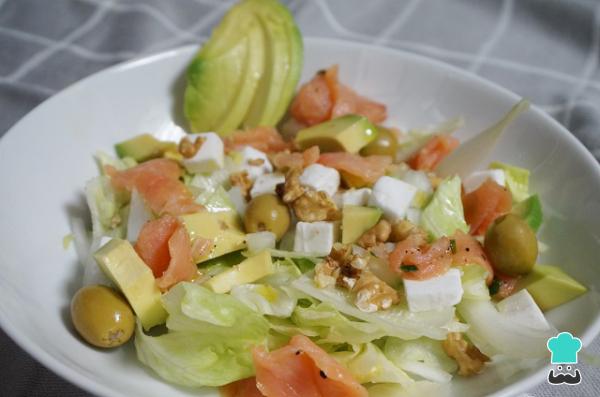 Recette de salade d'avocat et de saumon