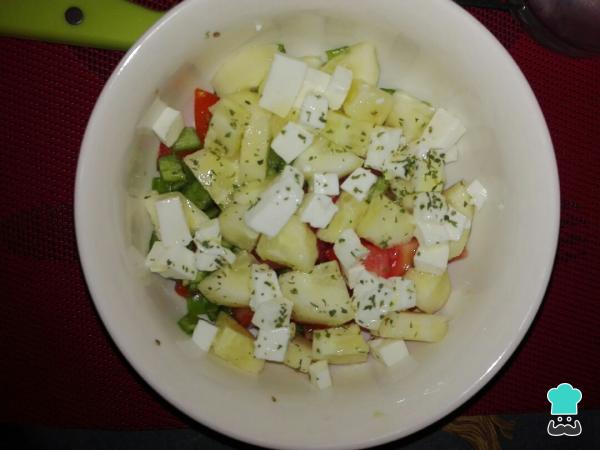 Recette de salade de concombre frais et fromage
