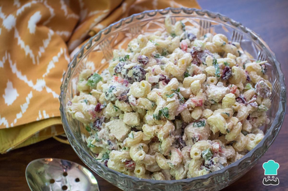 Recette de salade de coudes de Noël