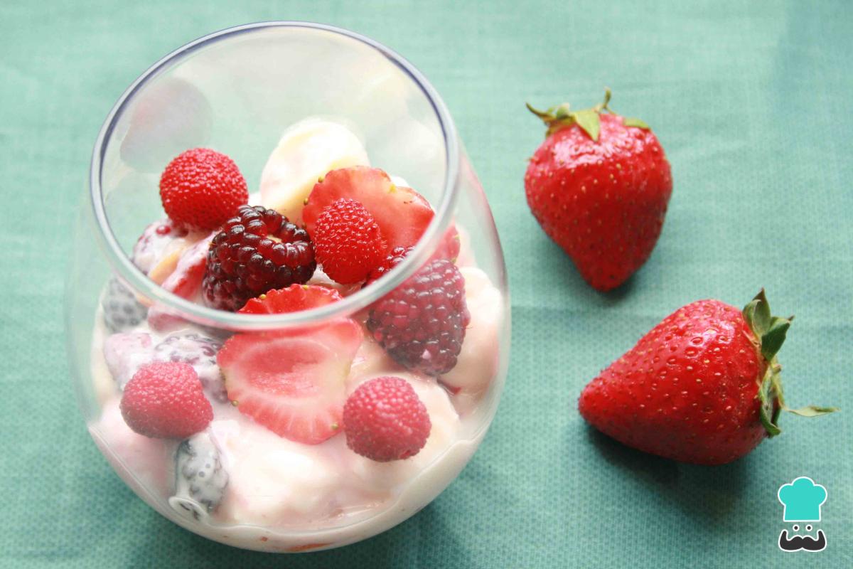 Recette de salade de fruits au yaourt pour enfants