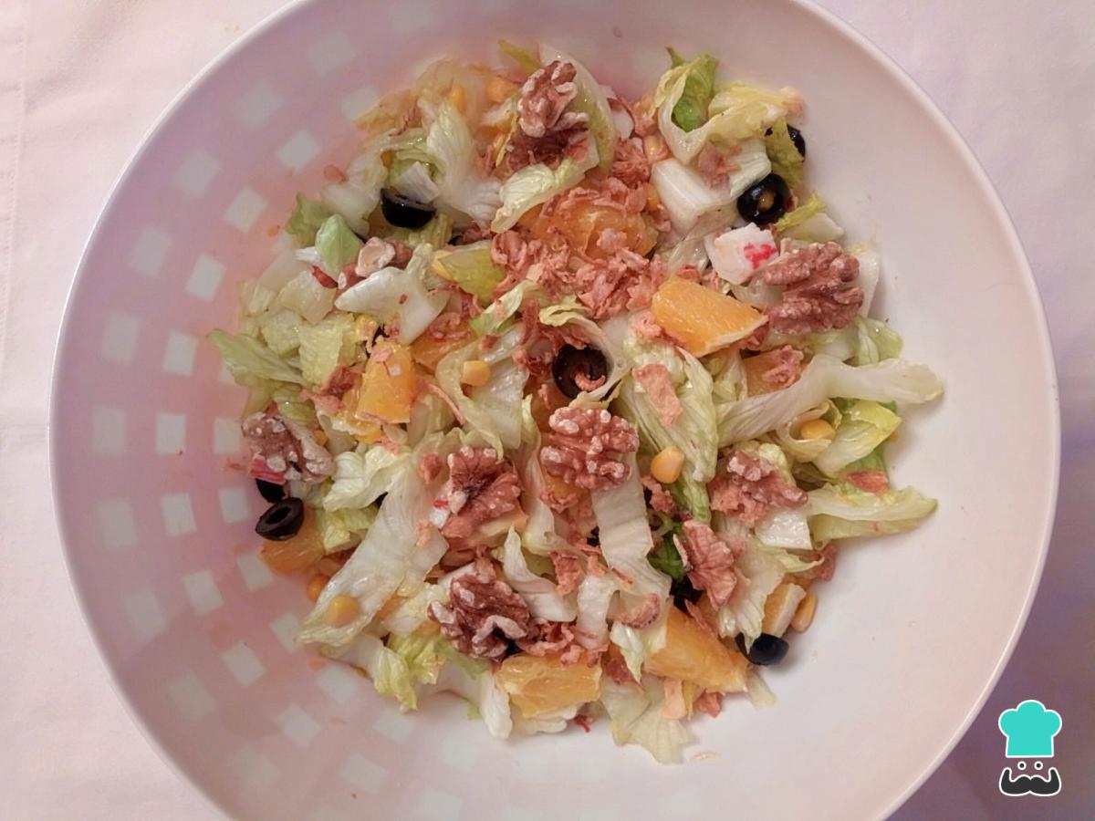 Recette de salade de laitue à l'orange et aux noix