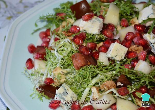 Recette de salade de scarole et grenade pour Noël