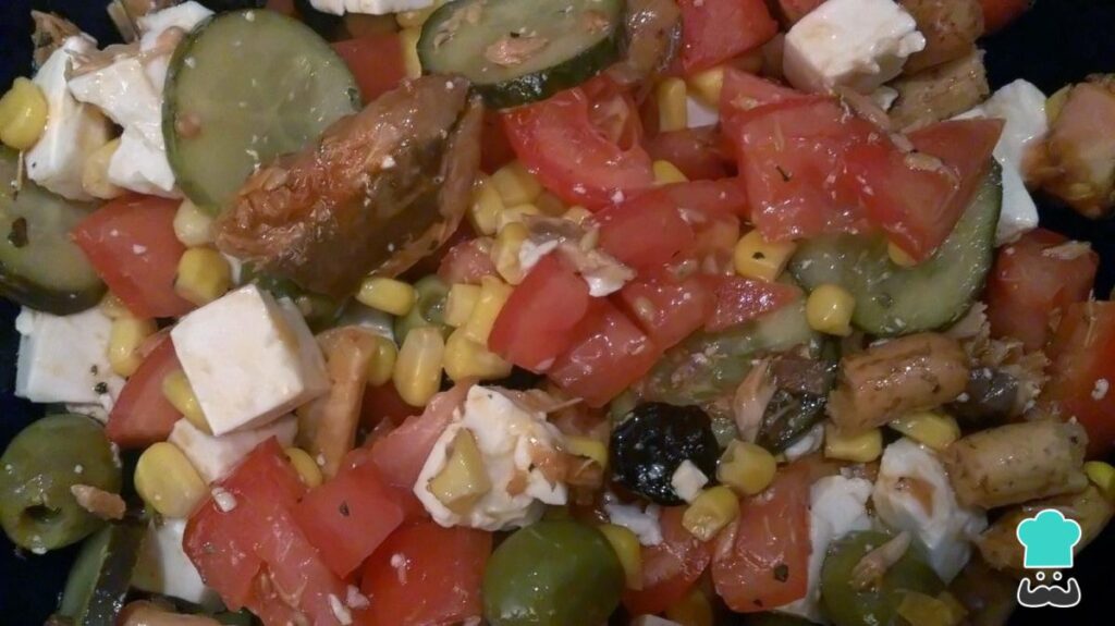 Recette de salade de tomates, thon et fromage frais