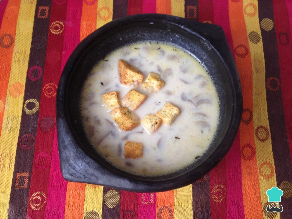 Recette de soupe à la crème de champignons maison