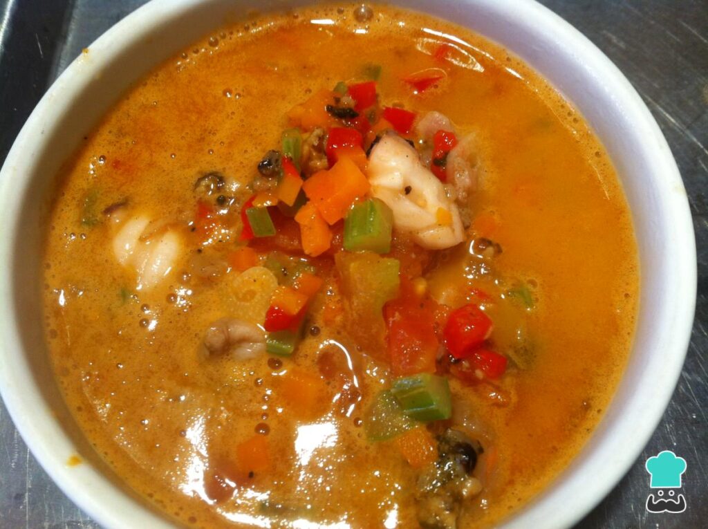 Recette de soupe aux fruits de mer et légumes