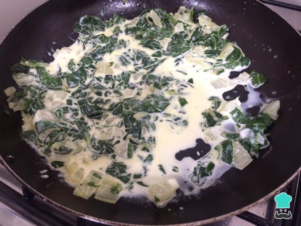 Recette de pâtes à la sauce aux blettes - Étape 4